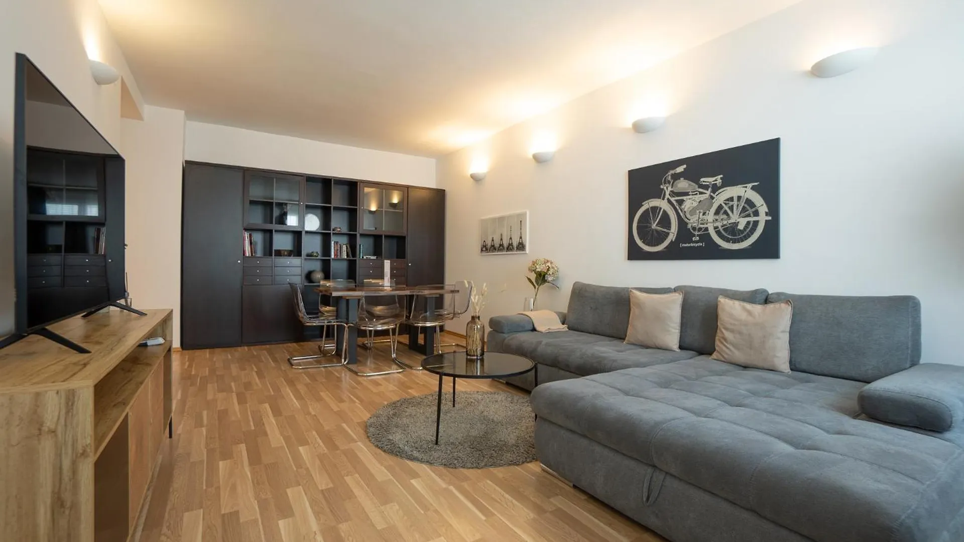 Charming Apartment With Balcony, Close To Stephansdom Cathedral Vienna