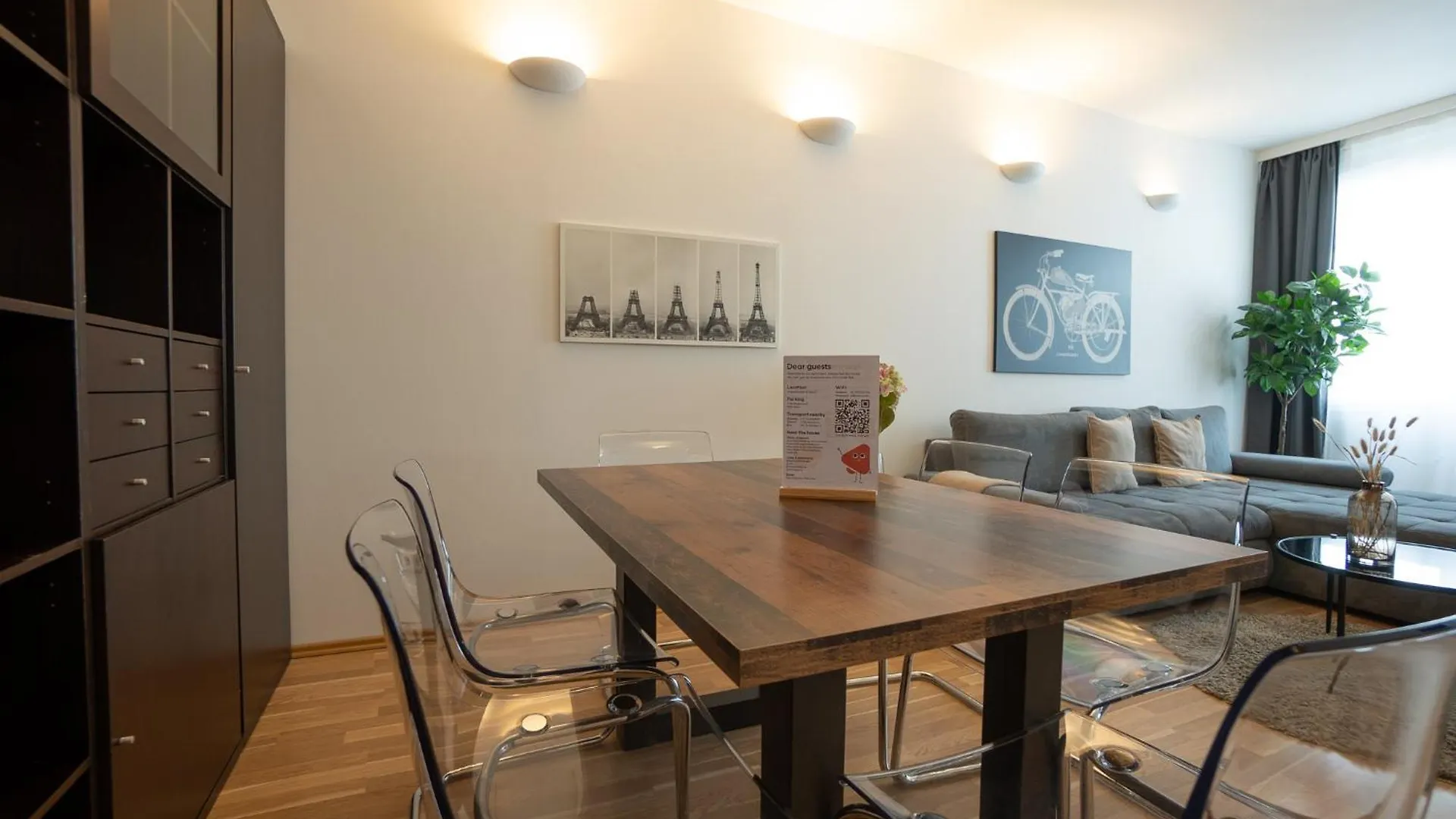 Charming Apartment With Balcony, Close To Stephansdom Cathedral Vienna 0*,  Austria