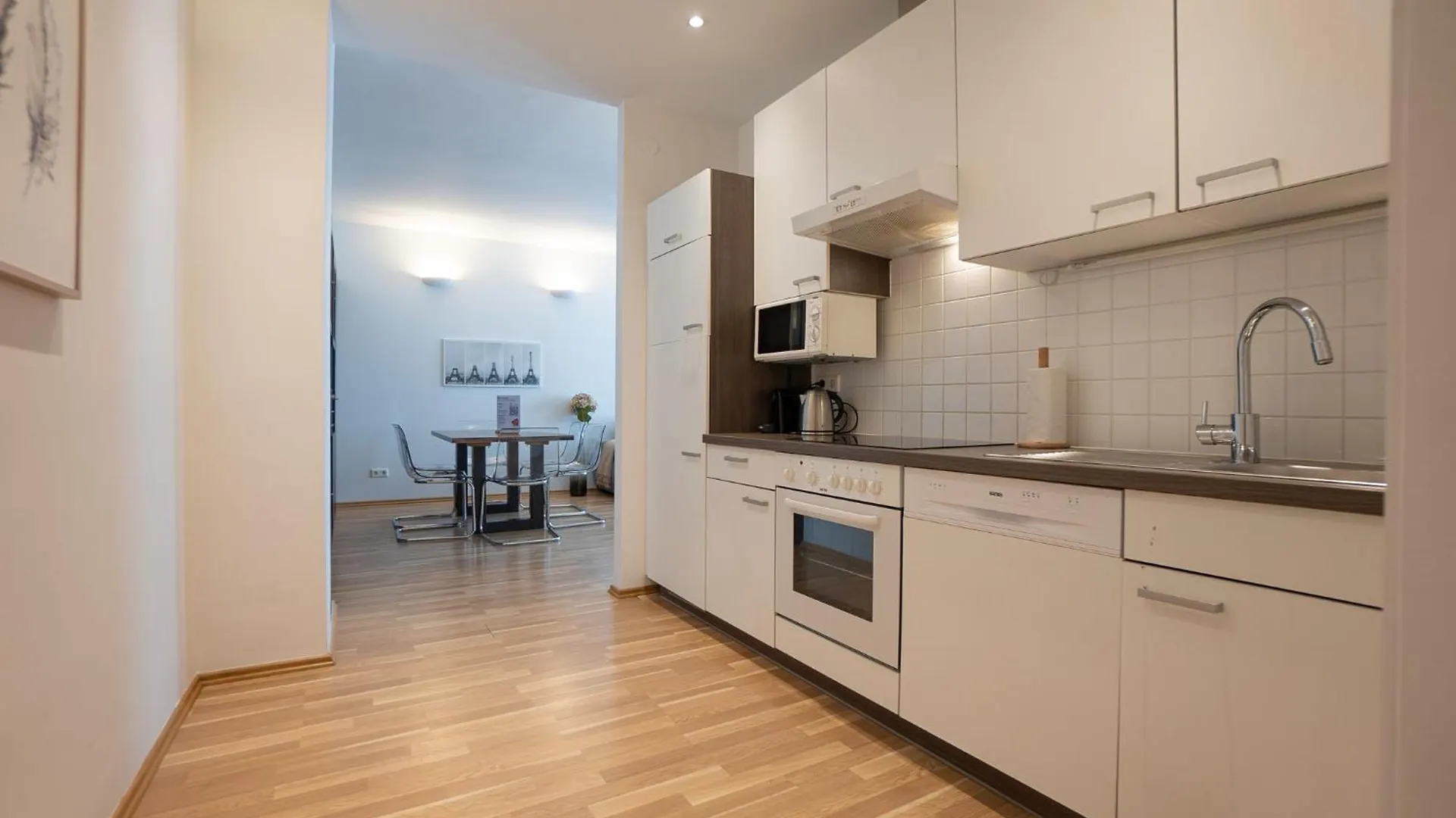 Charming Apartment With Balcony, Close To Stephansdom Cathedral Vienna Austria