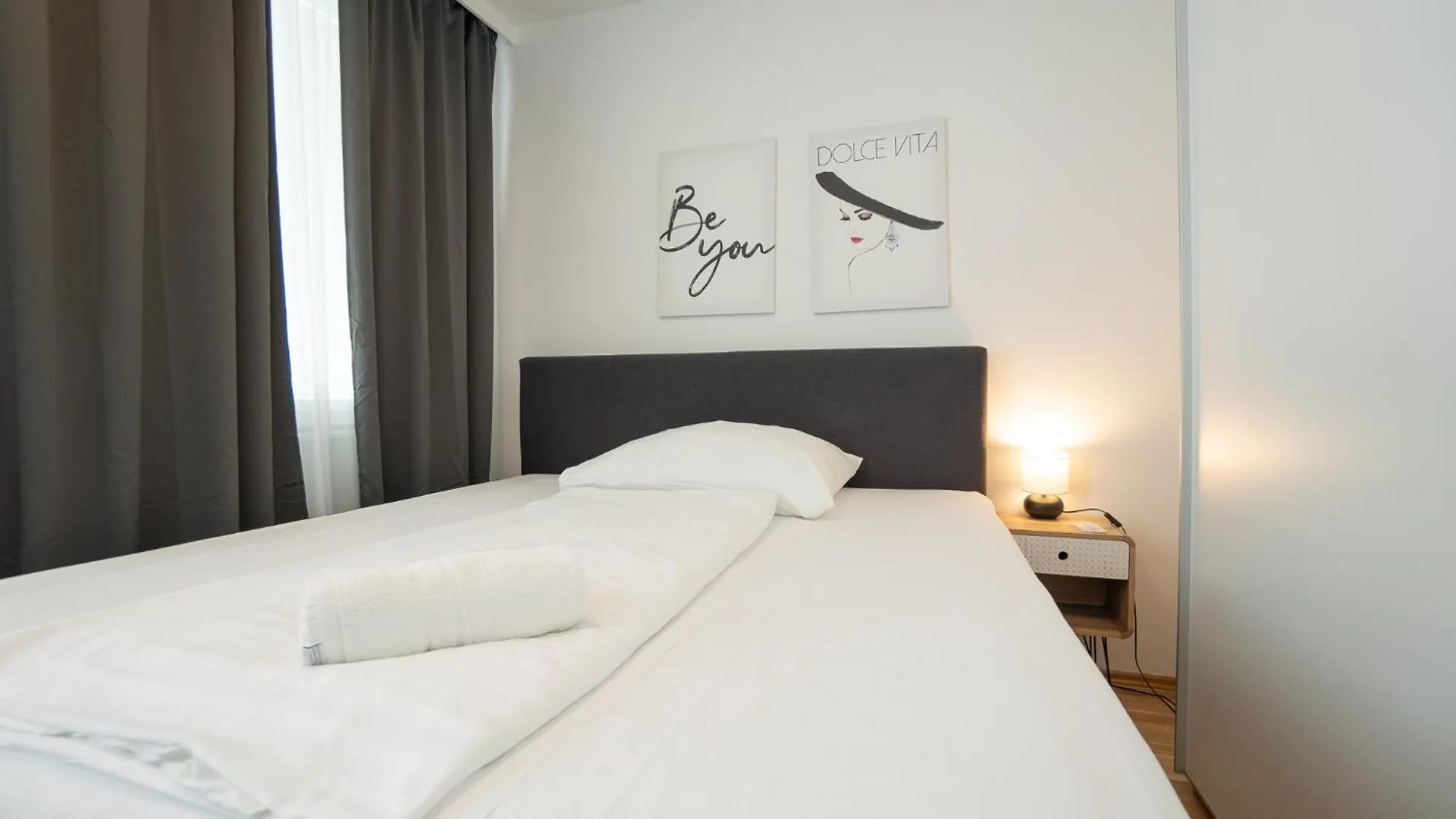 Charming Apartment With Balcony, Close To Stephansdom Cathedral Vídeň